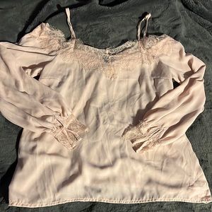 Off shoulder long sleeve shirt